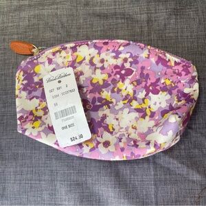 Brooks Brothers small cosmetic bag